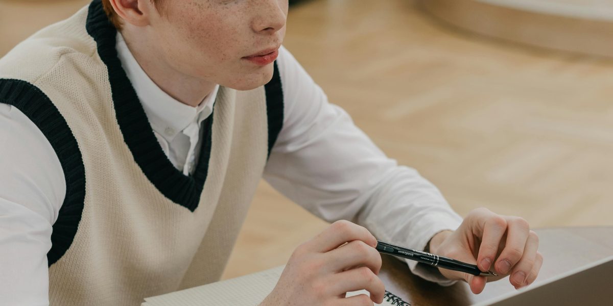 Choosing a language learning platform is harder than it looks: flashy ads and friend recommendations often lead to choice paralysis and poor outcomes. This arti...