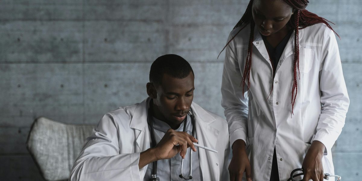 This article shows how to use critical thinking to choose an online nursing program that actually prepares you for clinical work and career advancement. It revi...