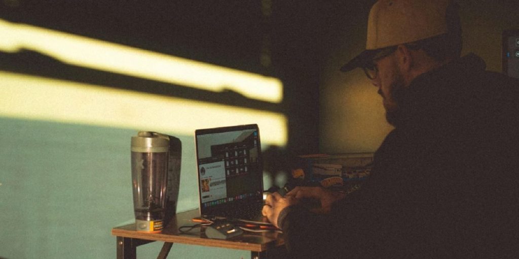 Online Universities for Working Adults How to Pick the Right Program and Thrive
